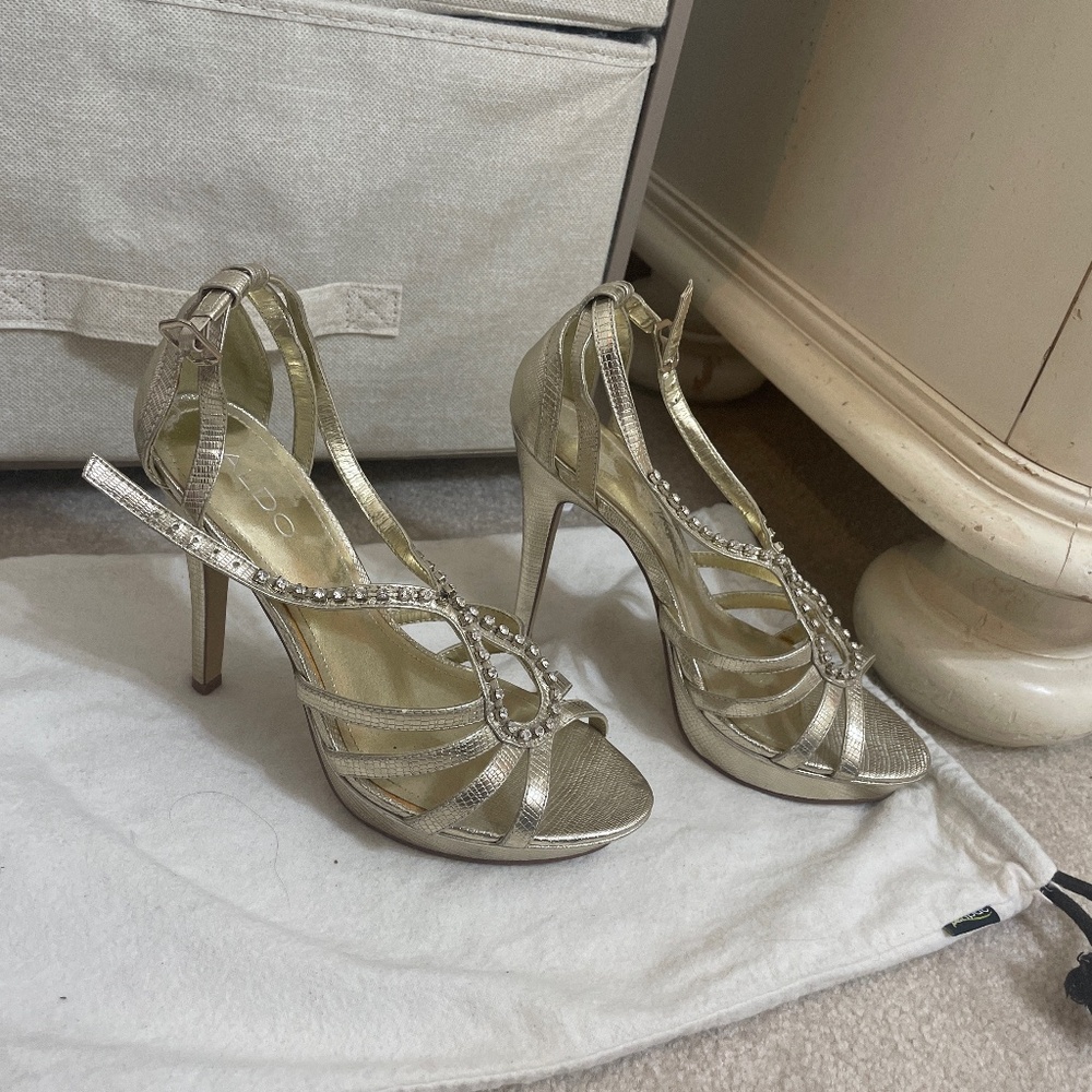 Aldo - Gold party sandal